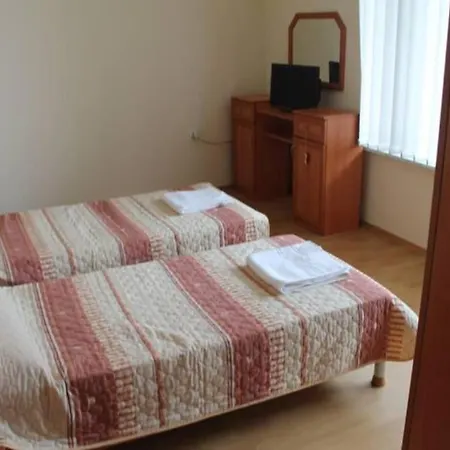 2 Bed Apt - Sea Views, St Vlas דירה